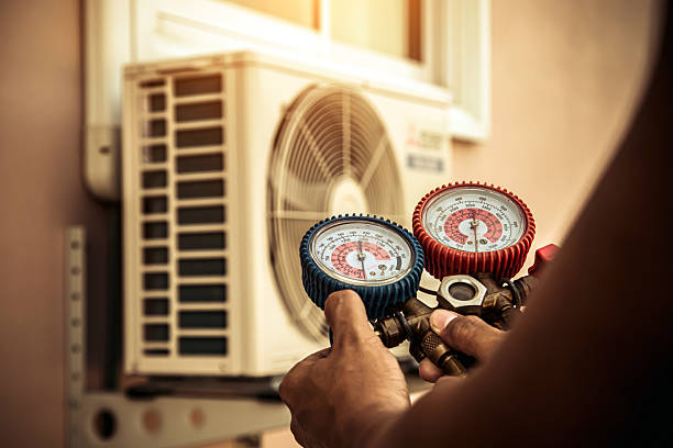 Professional Hvac technician working in West Columbia, TX
